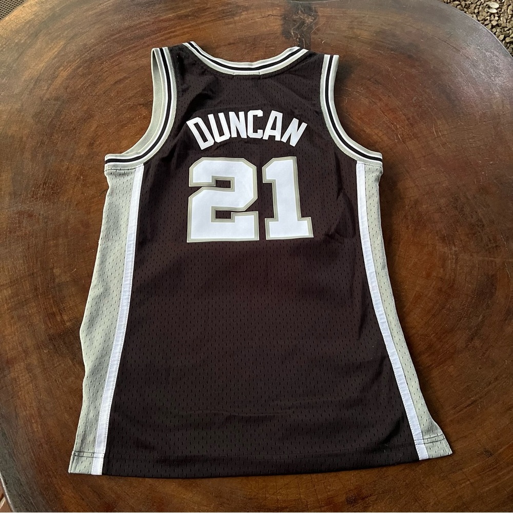 Women's Mitchell & Ness Tim Duncan 21 Black San Antonio Spurs Jersey sz Small